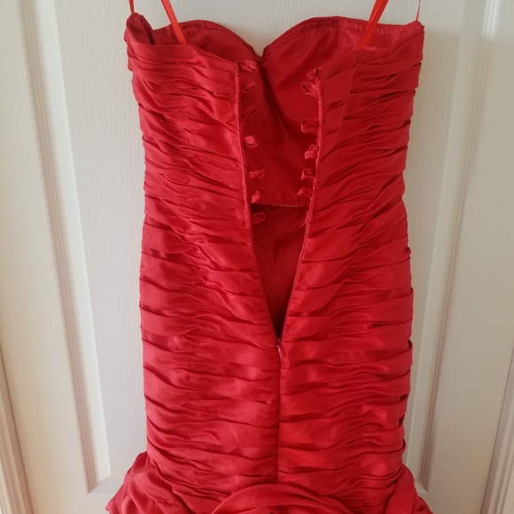 Fancy red dress - Picture 5 of 10